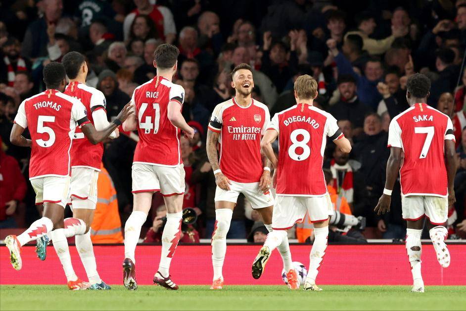 英超回顾：谁能终结曼城五连冠？红军旱死，蓝军涝死，枪手和曼联很有希望